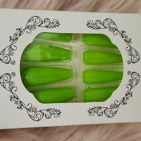 BOGO!! Brand New BEAUTIFUL NAIL False Nails-XL - Picture 4 of 4